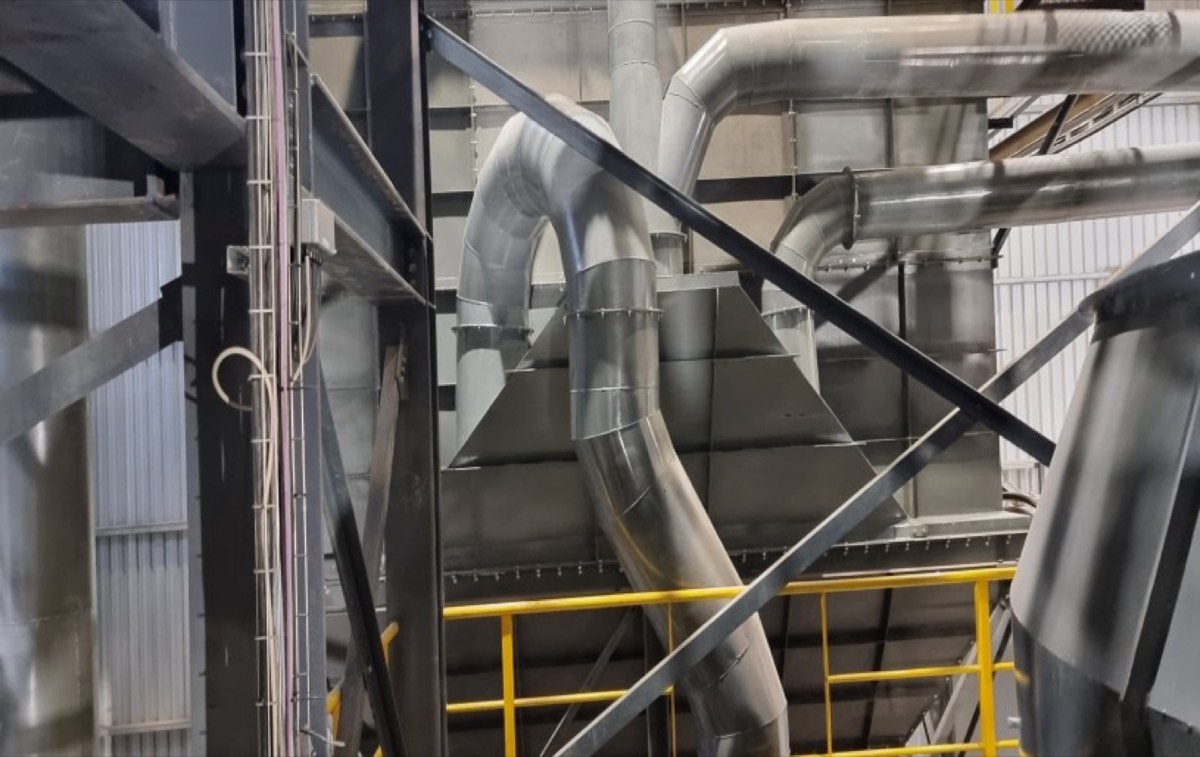 Stainless steel extraction ductwork at the Mamba Cement packing plant